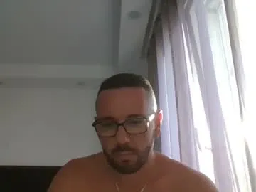 Nandobangs male cam profile image