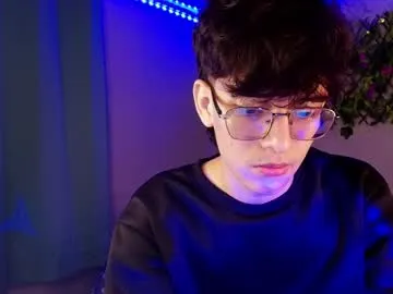 noah_millerx_ live cam