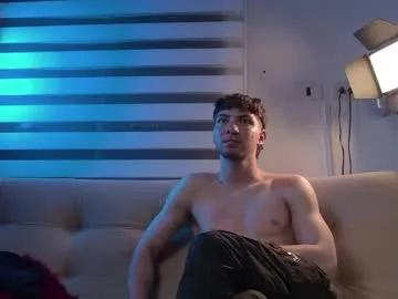noah_oliveira live cam