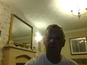Oldmanplays profile pic