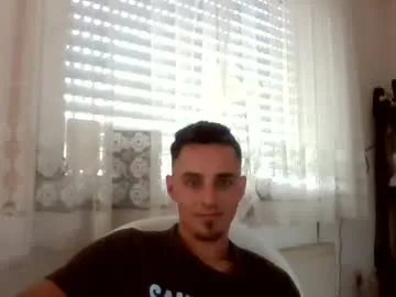 Onlyboymarius male cam profile image
