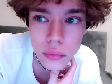 Pawclaw live cam preview