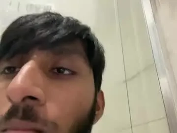 Randomlyr4 profile pic