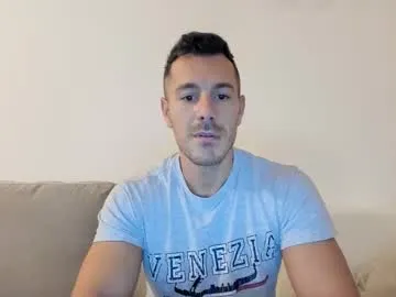 Roberto4ever live cam preview