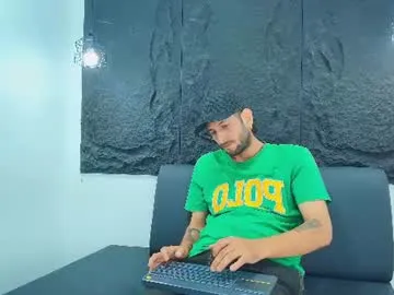 Roy_rusell2 live cam preview