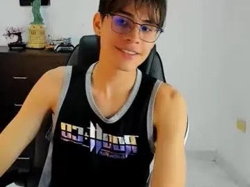ryan_bronw live cam