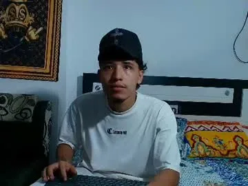 Ryan_g77 male cam profile image