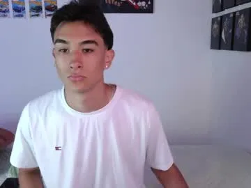 ryan_valentine17 live cam