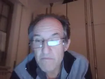 Scotchwhieskie live cam preview