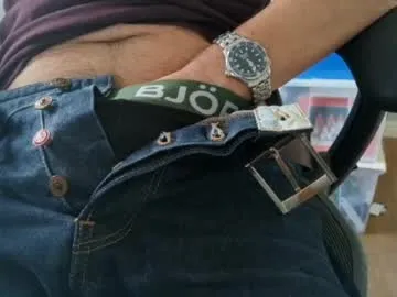 Silvertongueduk7 live cam preview