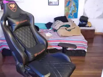 Siriss_boyrag live cam preview