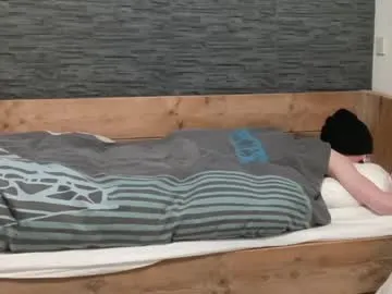 skinnysubboyfeet1999 live cam