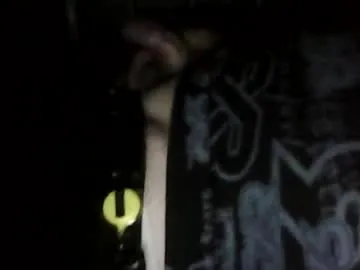Slutgutz666 profile pic