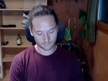 Snugglebucket profile pic