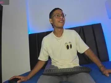 Stella_drake live cam preview