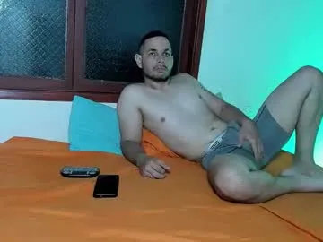 sweetlatino03 live cam