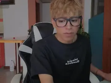 taichi_bluy live cam