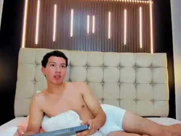 Tebi8_ male cam profile image
