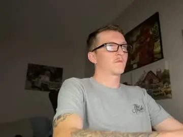 Thegirthquake69 live cam preview