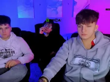 Travis_wolf_ live cam preview