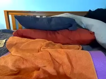 uncutlegend83 live cam