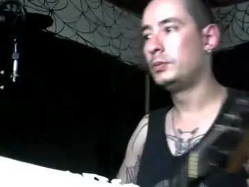 Vampireathome live cam preview