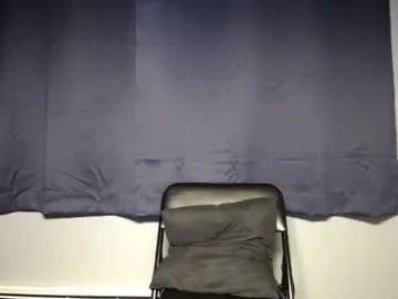 Wannaplay1025 live cam preview