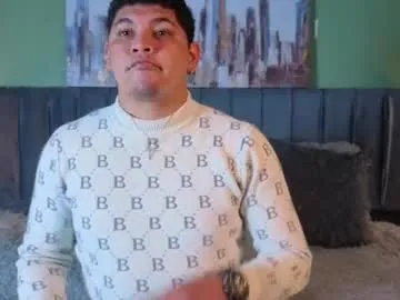 Yhan_alvarez25 live cam preview
