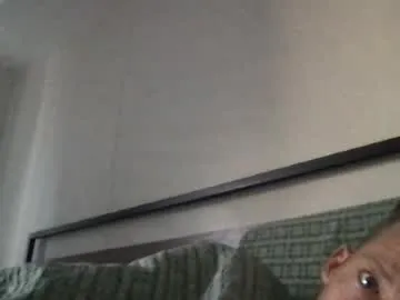 Yoyoyo1221 live cam preview