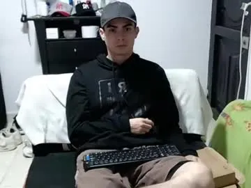 Zac_efront profile pic
