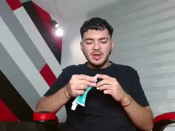 Zac_golden live cam preview