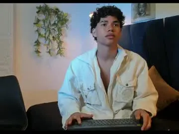 Zan_18 live cam preview